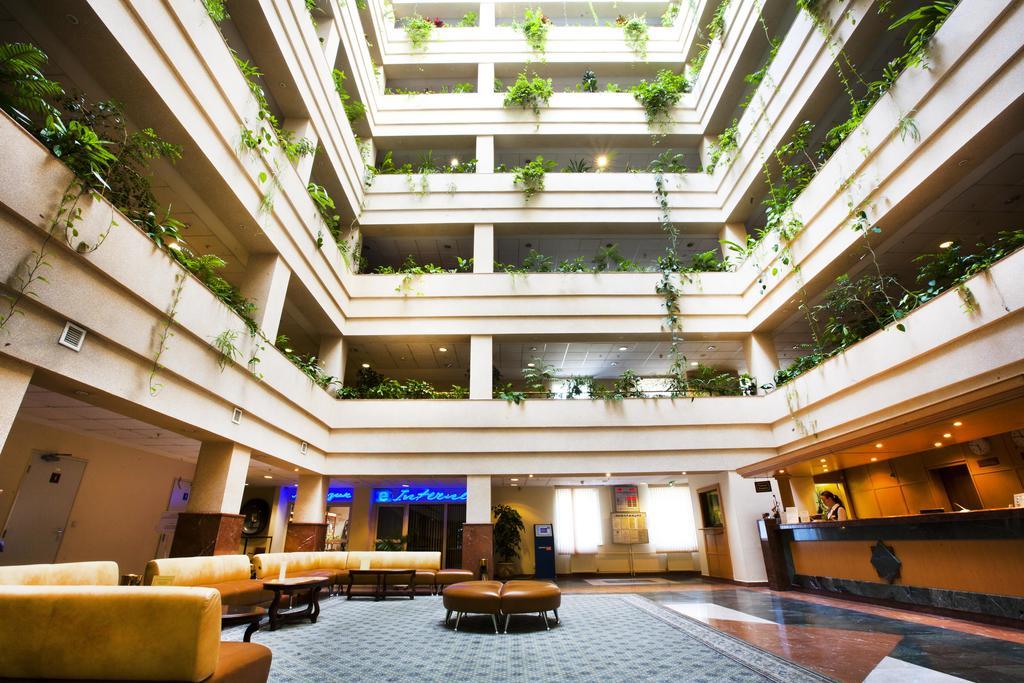 Business Hotel Proton Москва Екстер'єр фото